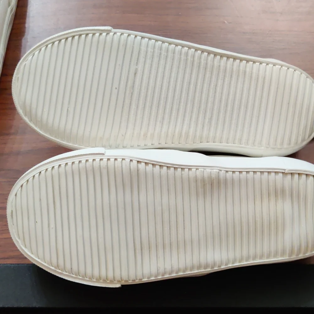 Old Navy Unicorn Shoes (10) - Picture 5 of 6